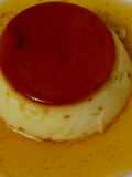 Flan de turrón de almendras y licor de cacao