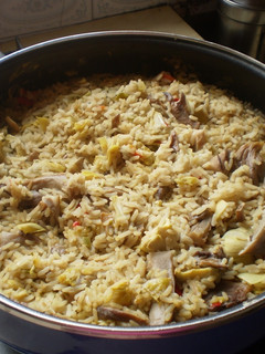 Una foto de Arroz con corazones de alcachofas y setas
