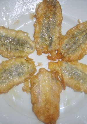 Una foto de Anchoas (boquerones) rebozadas