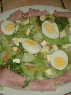 Una foto de Ensalada liviana con jamón