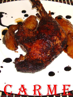 Una foto de Pato confitado con peras caramelizadas