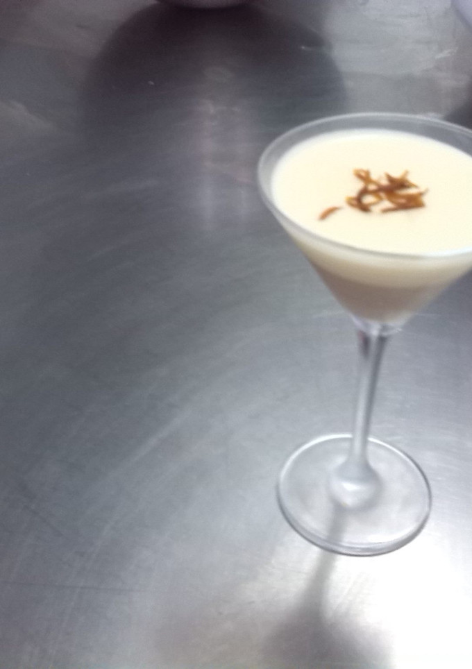 Una foto de Mousse de chocolate negro y blanco