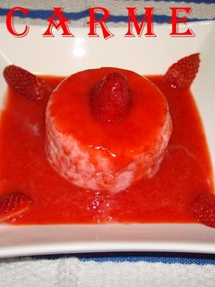 Una foto de Queso fresco con salsa de fresas