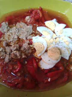 Una foto de Ensalada de pimientos asados