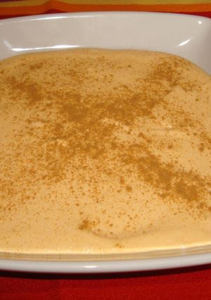 Una foto de Crema fría de calabaza y mango