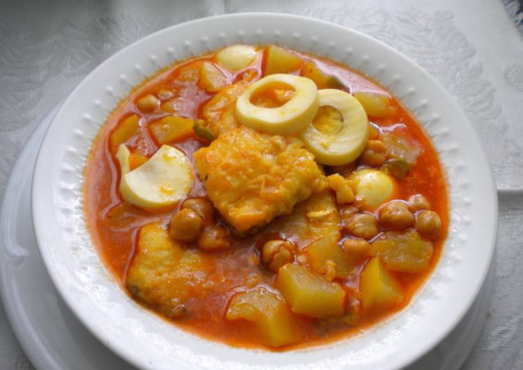 Potaje de garbanzo con bacalao de cuaresma