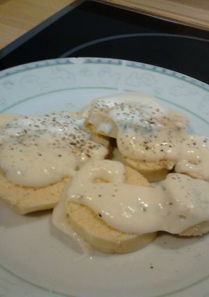 Una foto de Huevas de merluza con salsa de yogur