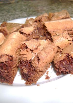Una foto de Coconut Brownie