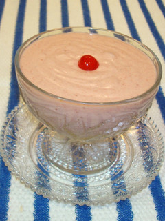 Una foto de Mousse helado de frutas frescas
