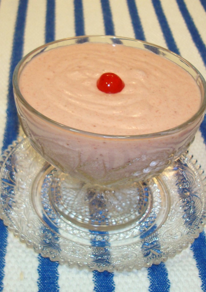 Una foto de Mousse helado de frutas frescas