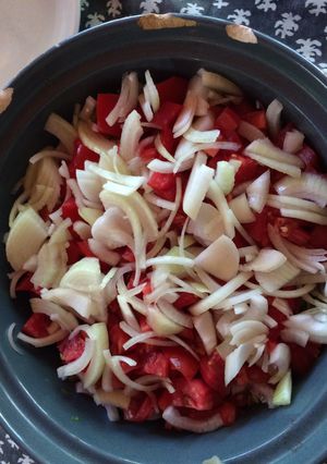 Una foto de Ensalada de tomate y cebolla