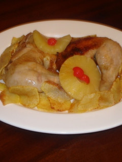 Una foto de Pollo al ananá