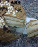 Torta rellena y decorada con crema moka