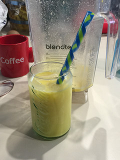 Una foto de Pepino y piña..Smoothie-saludable