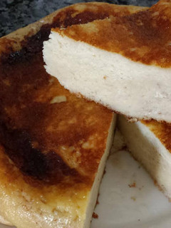 Una foto de Pastel de torrijas o torrijón