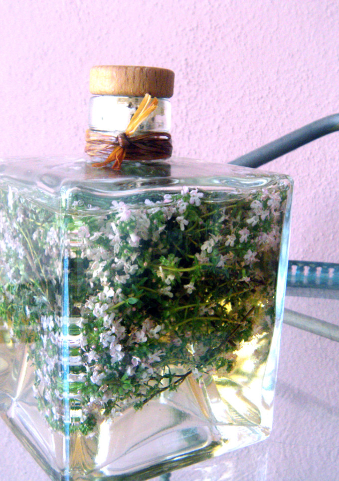 Una foto de Vinagre balsámico de tomillo en flor
