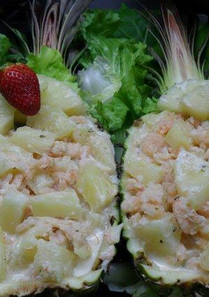 Una foto de Camarones en la piña
