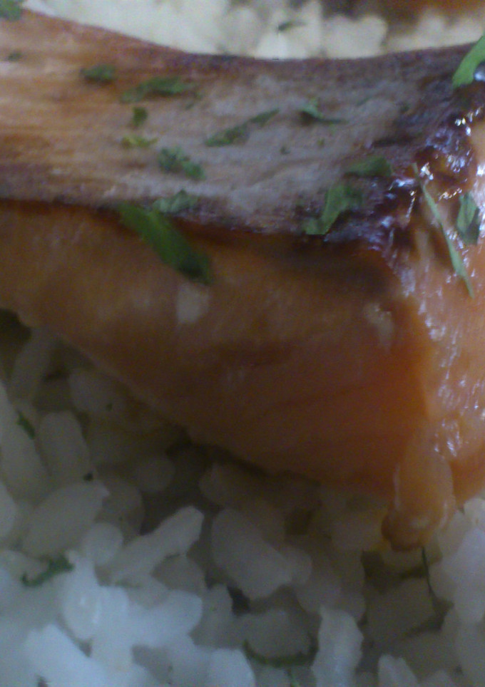 Una foto de Salmon marinado en Soja y Miel
