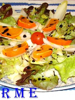 Una foto de Ensalada crujiente con cítricos