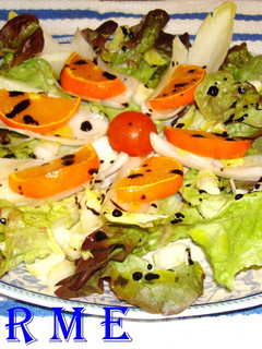Una foto de Ensalada crujiente con cítricos