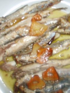 Una foto de Anchoas (boquerones) a la donostiarra