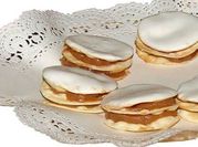 Una foto de alfajor rogel fácil