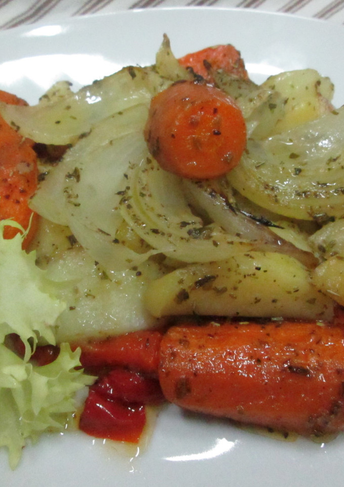 Una foto de Verduras al horno con hierbas aromáticas