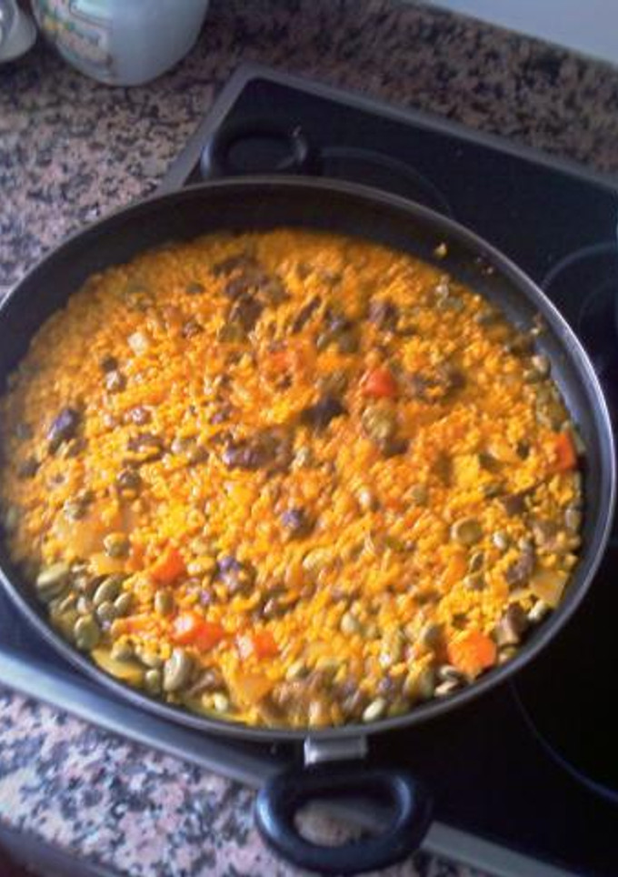 Una foto de Arroz con presa ibérica y habas
