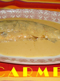 Una foto de Truchas en salsa de langostinos