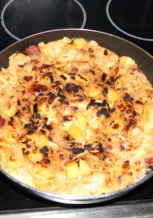 Foto principal de Tortilla casi verdadera, quizás a la española