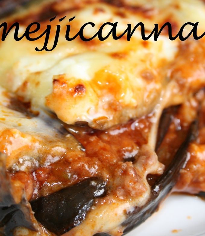 Una foto de Lasaña de berenjenas con carne