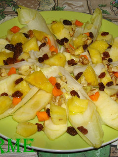 Una foto de Ensalada de manzana, endivias y miel