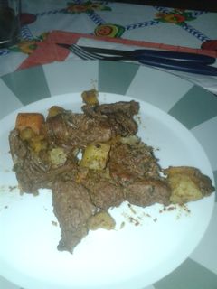 Una foto de Carne con verduras y salsa de soja