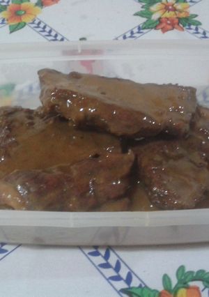 Una foto de Carne con salsa de mostaza y miel