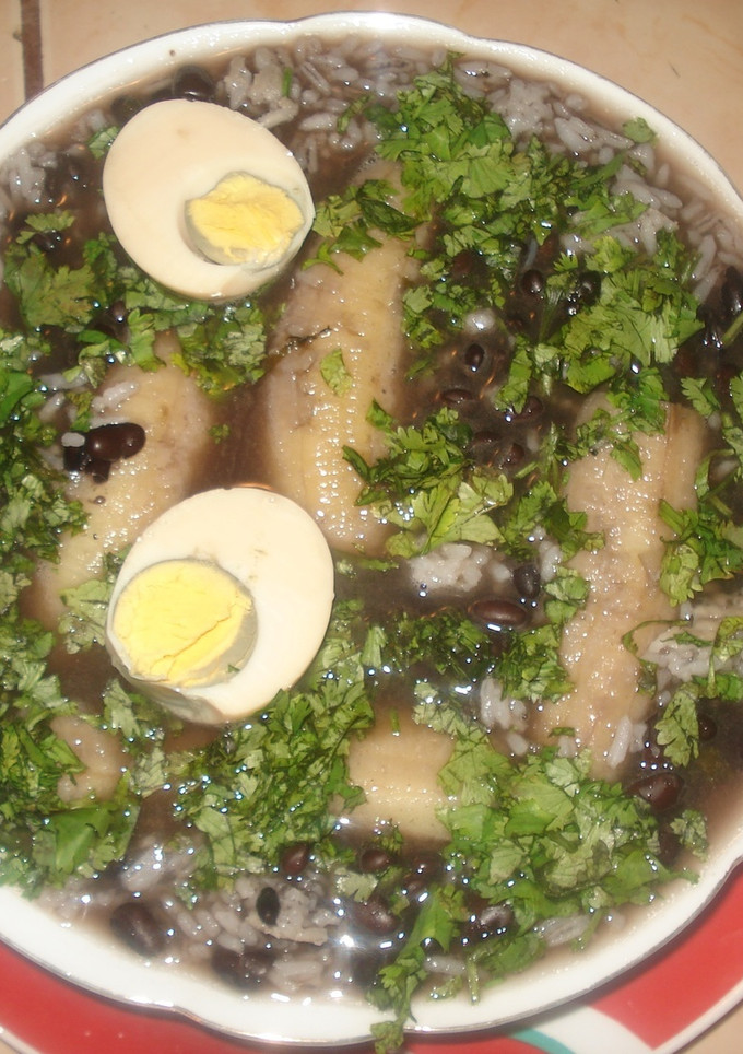 Una foto de Caldo de frijol de mi tierra