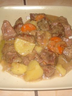 Una foto de Carnita de ternero en olla de cocimiento lento