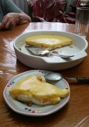 Una foto de Flan de duraznos light