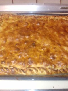 Una foto de Empanada de pollo y chorizo