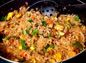 Una foto de Arroz frito cubano