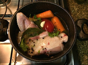 Una foto de Los básicos: Caldo de pollo