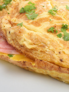 Una foto de Omelette con jamón y queso rápido