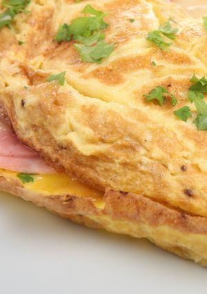 Una foto de Omelette con jamón y queso rápido