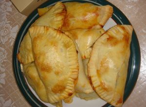 Una foto de Empanadas rellenas peruanas