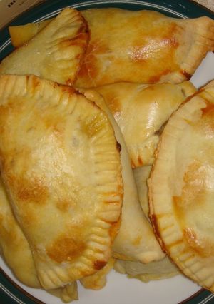 Una foto de Empanadas rellenas peruanas