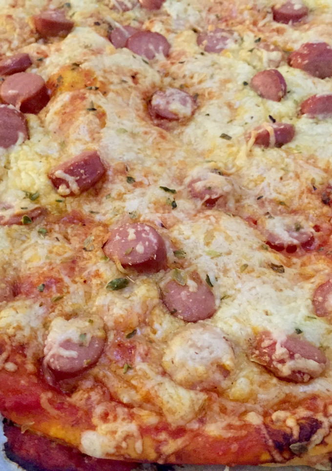 Una foto de Hojaldre de salchichas frankfurt y queso 