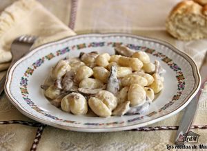 Una foto de Ñoquis con setas (Gnocchi ai funghi) 