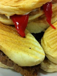 Una foto de Montaditos y canapés