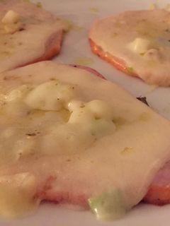 Una foto de Lomo adobado con queso