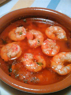 Una foto de Gambones al ajillo