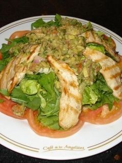 Una foto de Ensalada Caprichos del chef